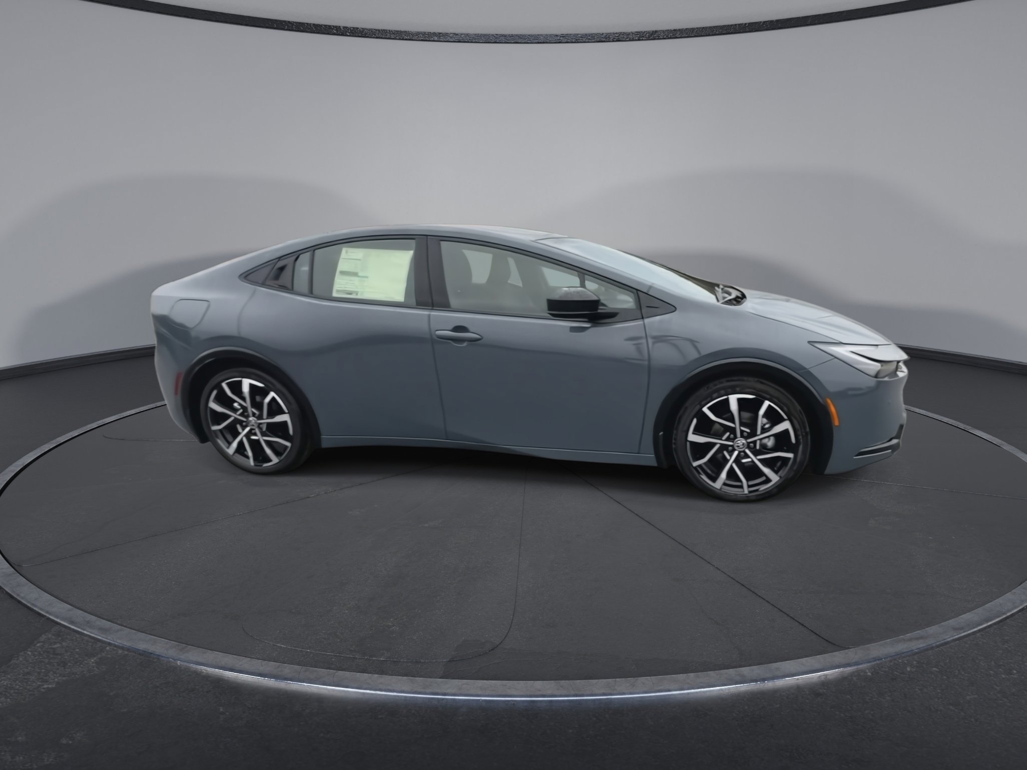 2025 Toyota Prius XSE Plug-in Hybrid photo 2