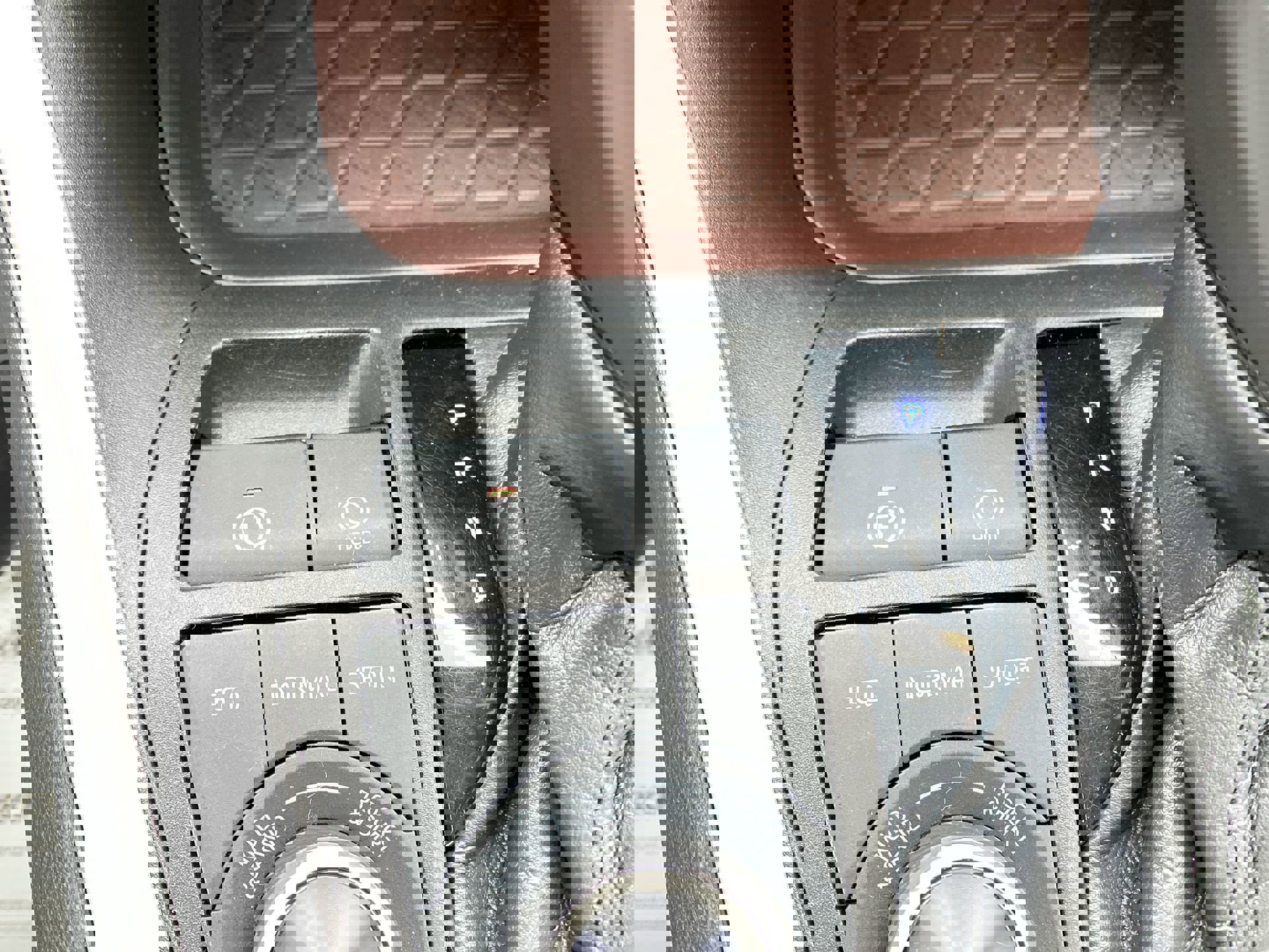 2023 Toyota RAV4 Limited - Photo 22