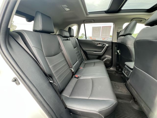 2020 Toyota RAV4 Limited - Photo 17
