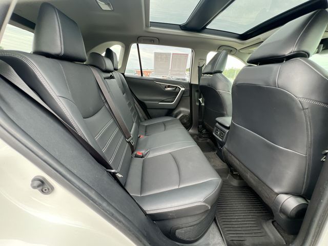 2020 Toyota RAV4 Limited - Photo 18