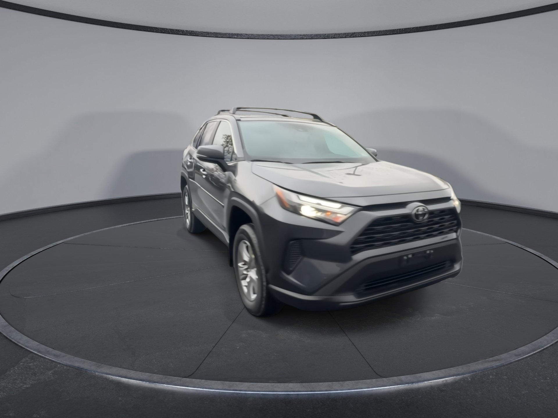 2025 Toyota RAV4 XLE photo 3