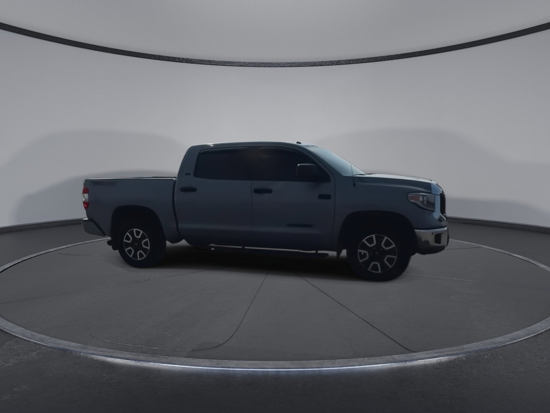 Used 2018 Toyota Tundra SR5 with VIN 5TFDY5F1XJX772036 for sale in Berlin, VT