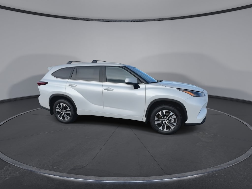 New 2025 Toyota Highlander XLE XLE AWD