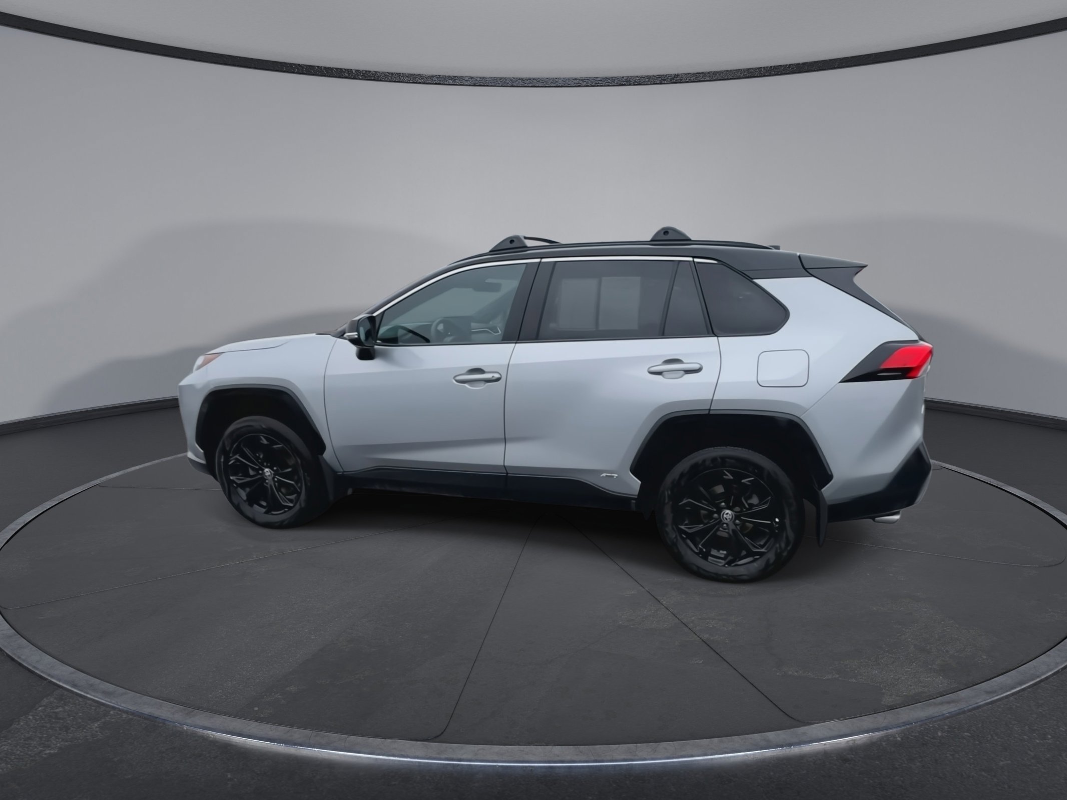 2024 Toyota RAV4 XSE - Photo 9