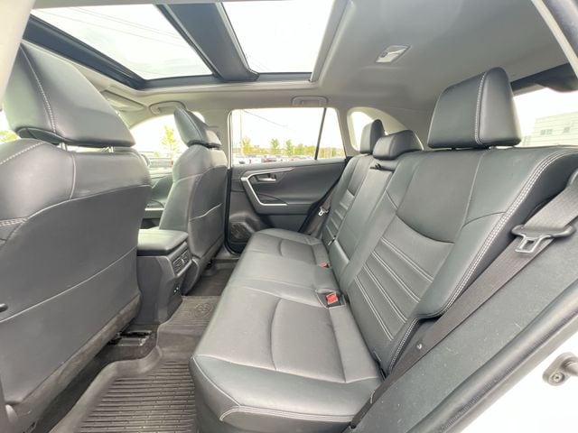 2020 Toyota RAV4 Limited - Photo 20