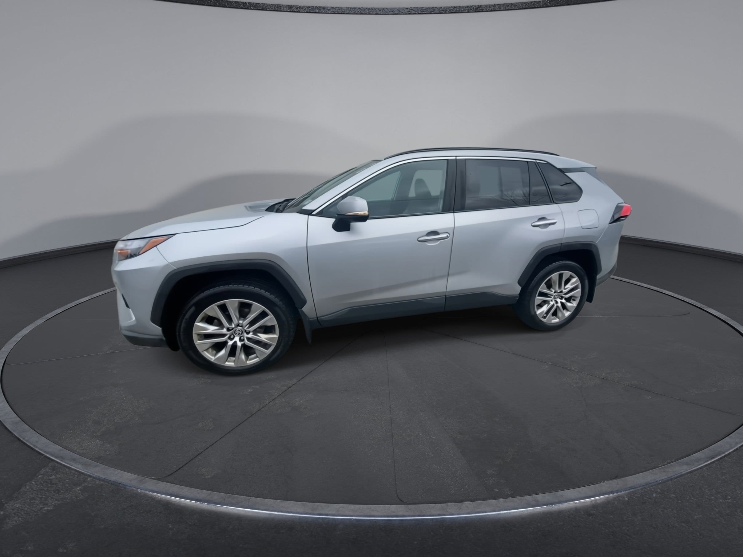 2023 Toyota RAV4 Limited - Photo 7