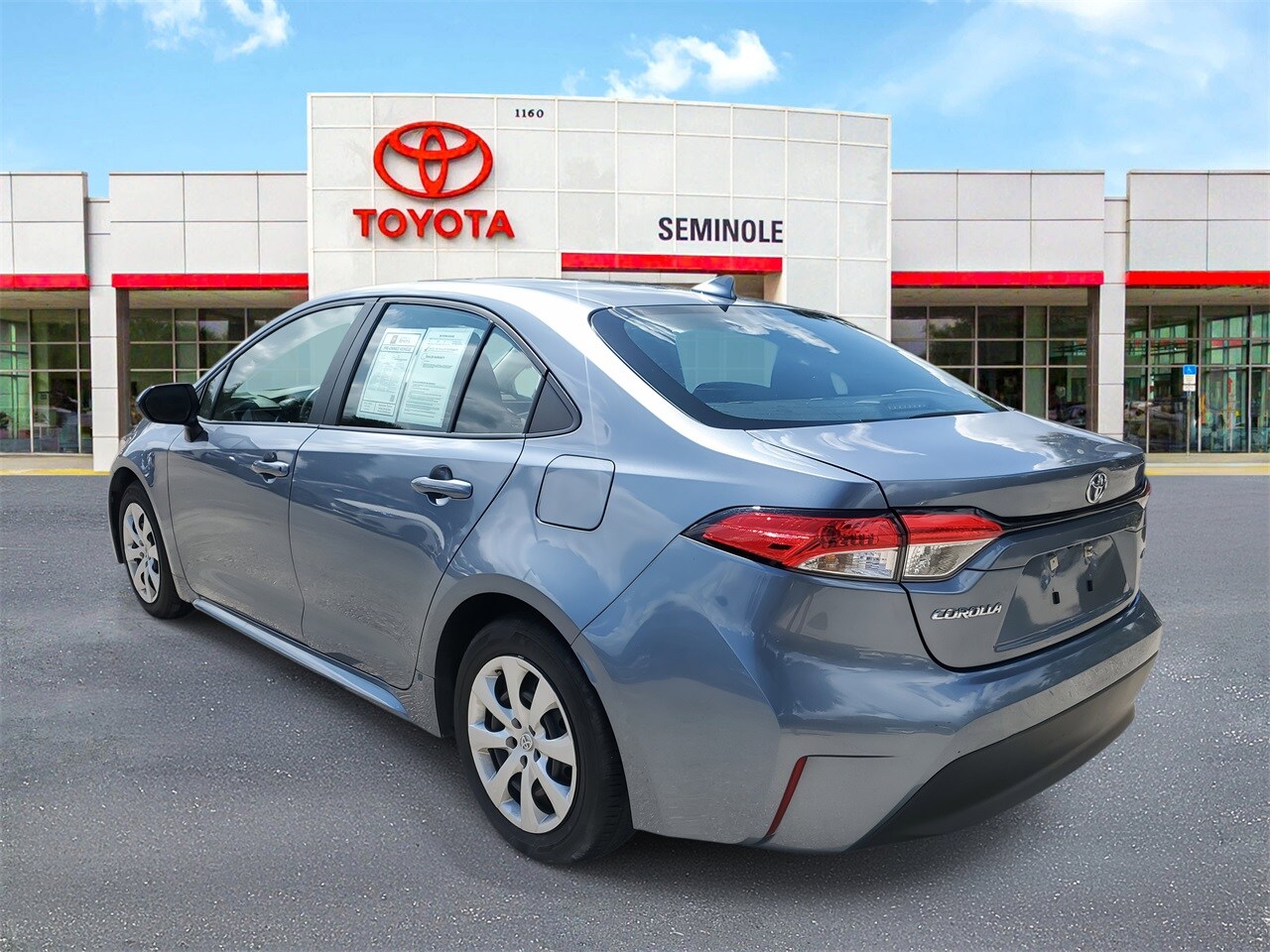 2024 Toyota Corolla LE photo 4
