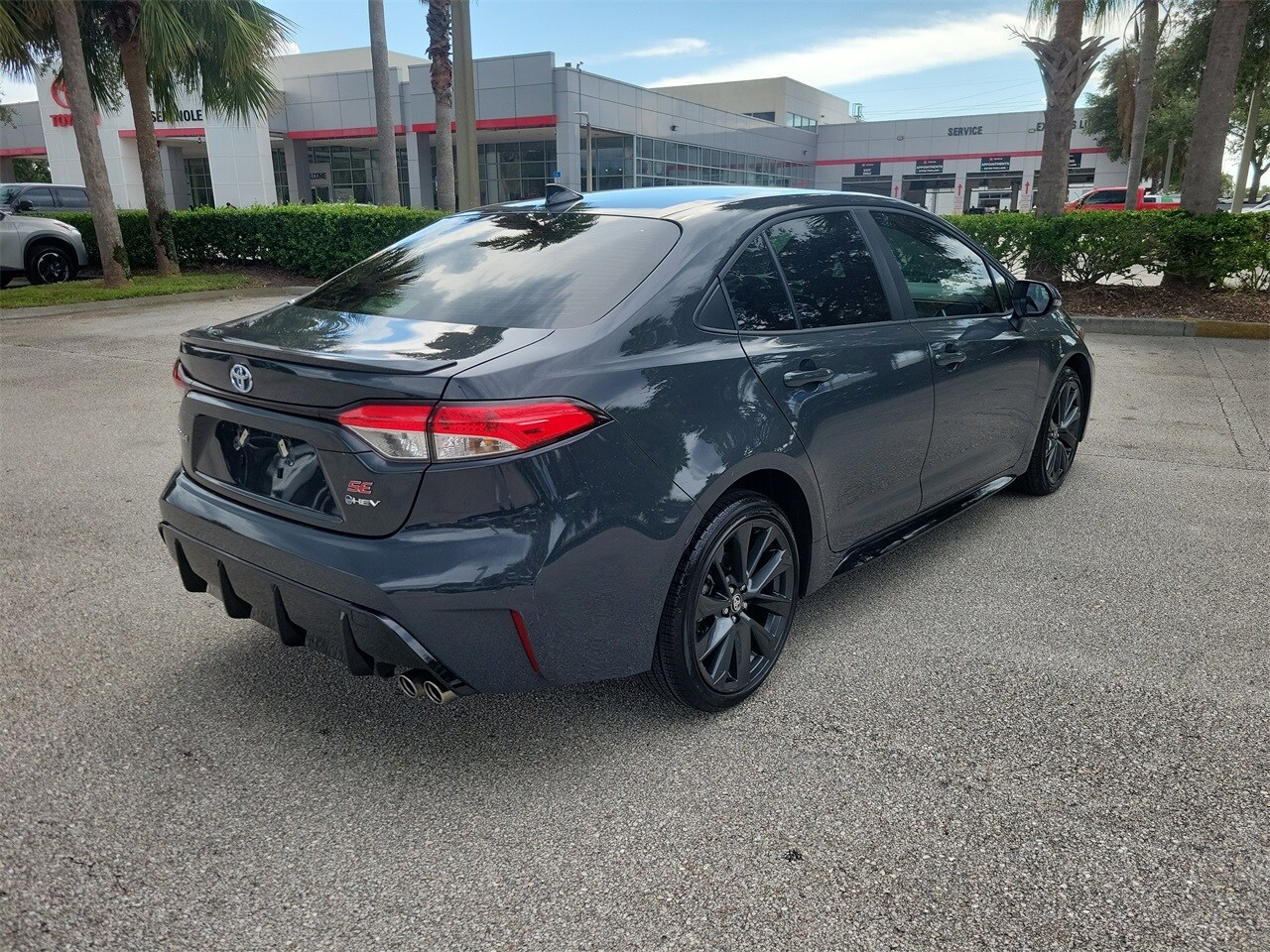 2025 Toyota Corolla Hybrid SE photo 3