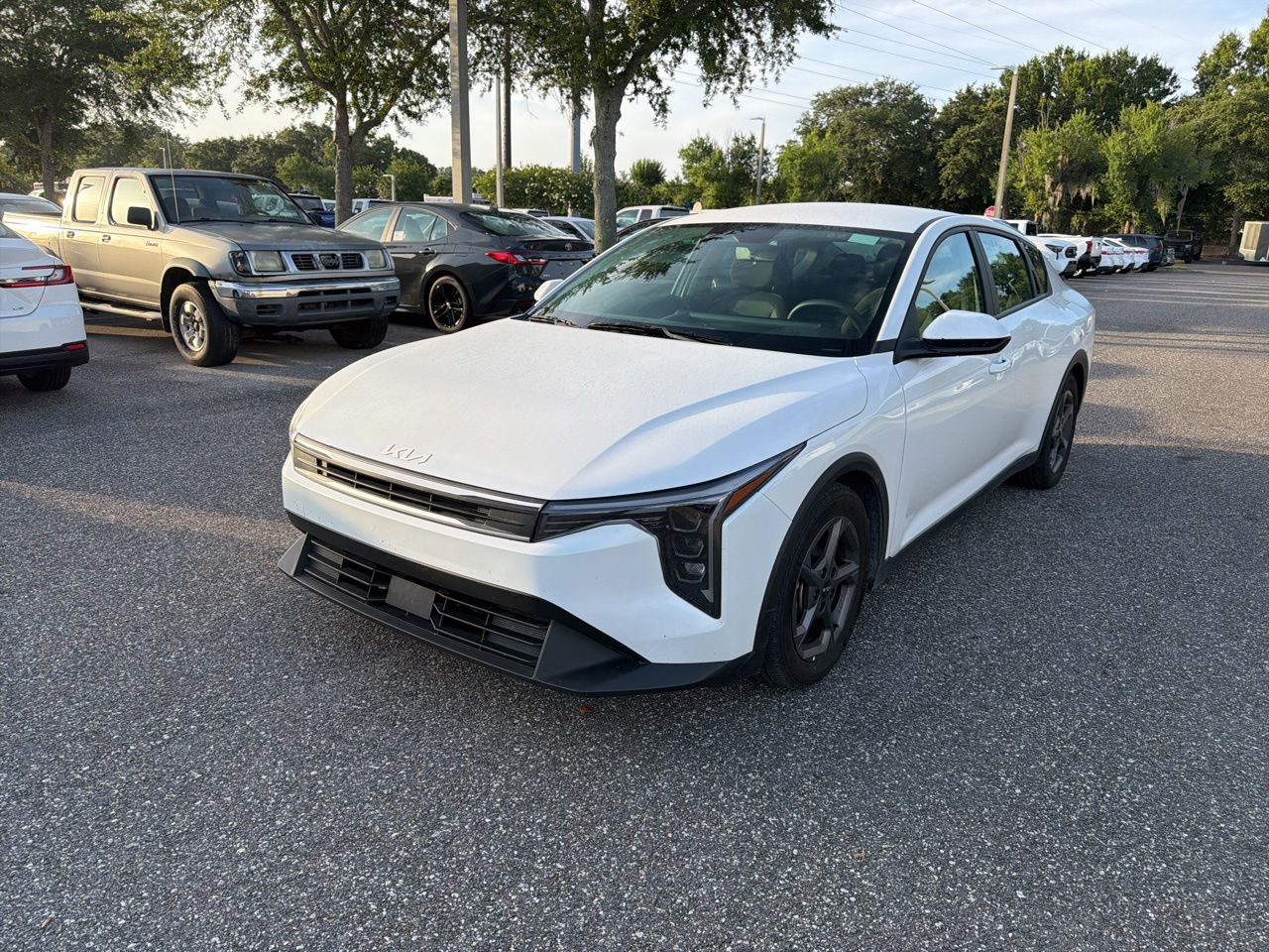 2025 Kia K4 LXS AT's photo