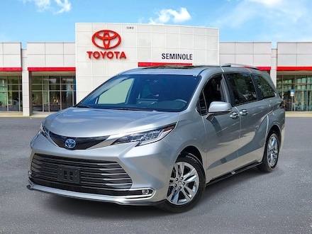 2025 Toyota Sienna Limited Minivan/Van