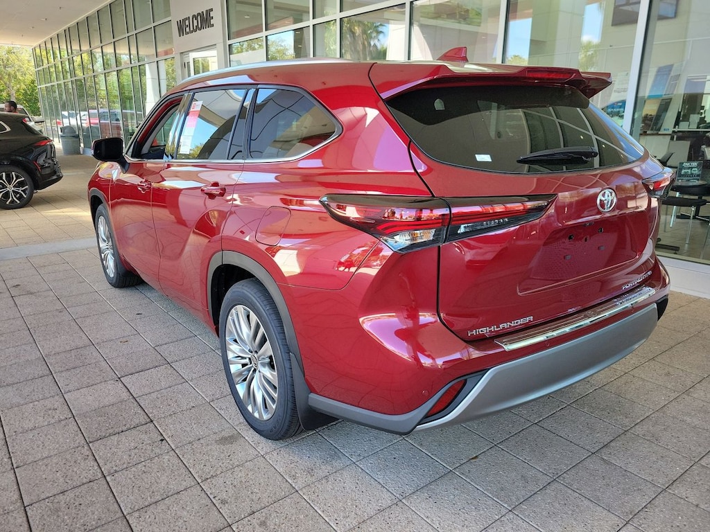 New 2026 Toyota Highlander Platinum SUV