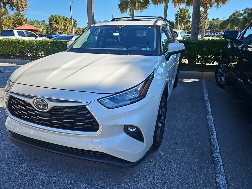 Used 2020 Toyota Highlander XLE SUV