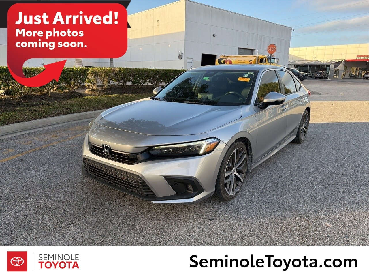 2023 Honda Civic Touring's photo