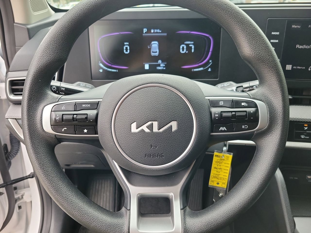2025 Kia Sportage LX - Photo 17