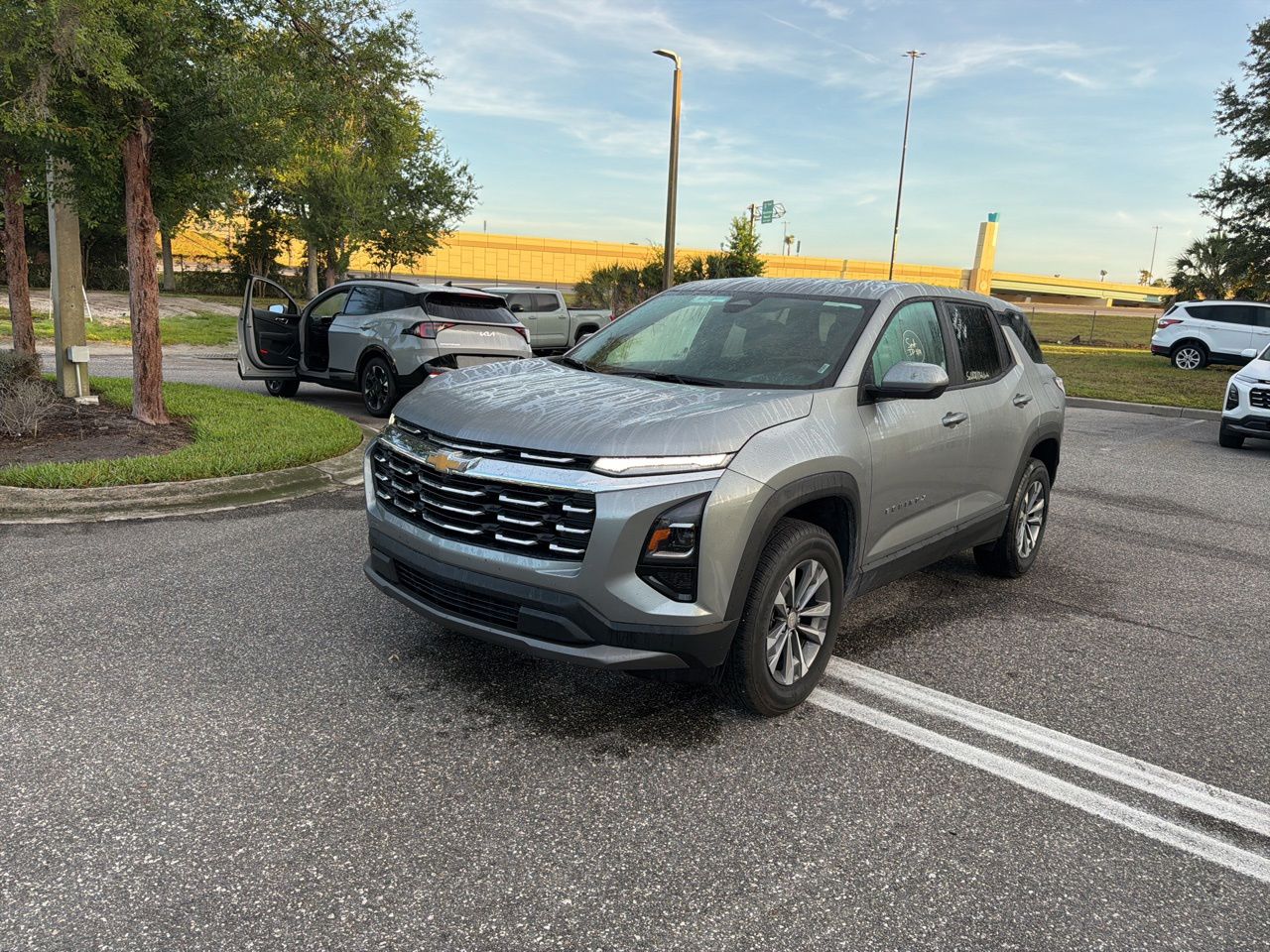 2026 Chevrolet Equinox LT 1.5T's photo