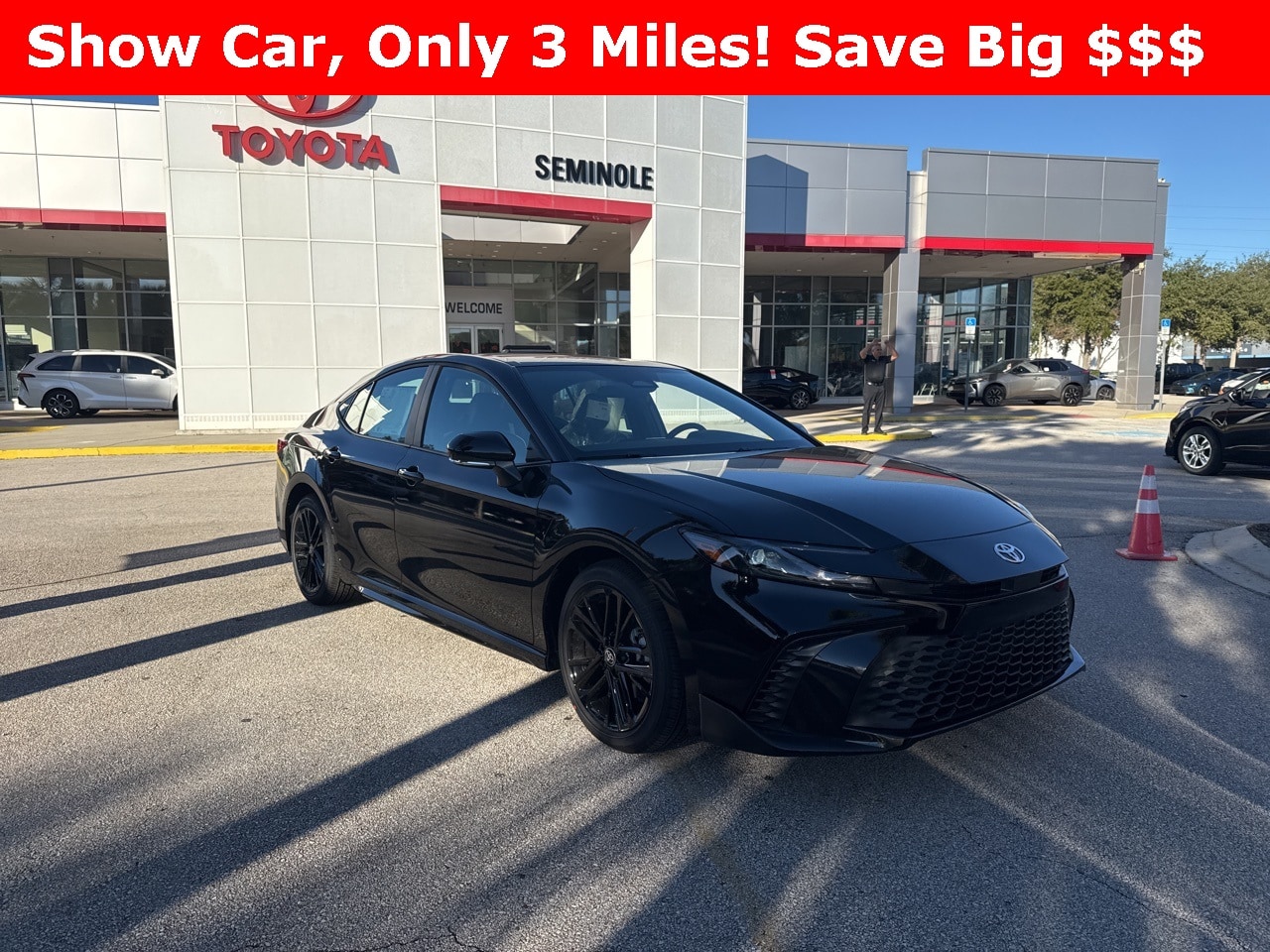 2026 Toyota Camry SE's photo