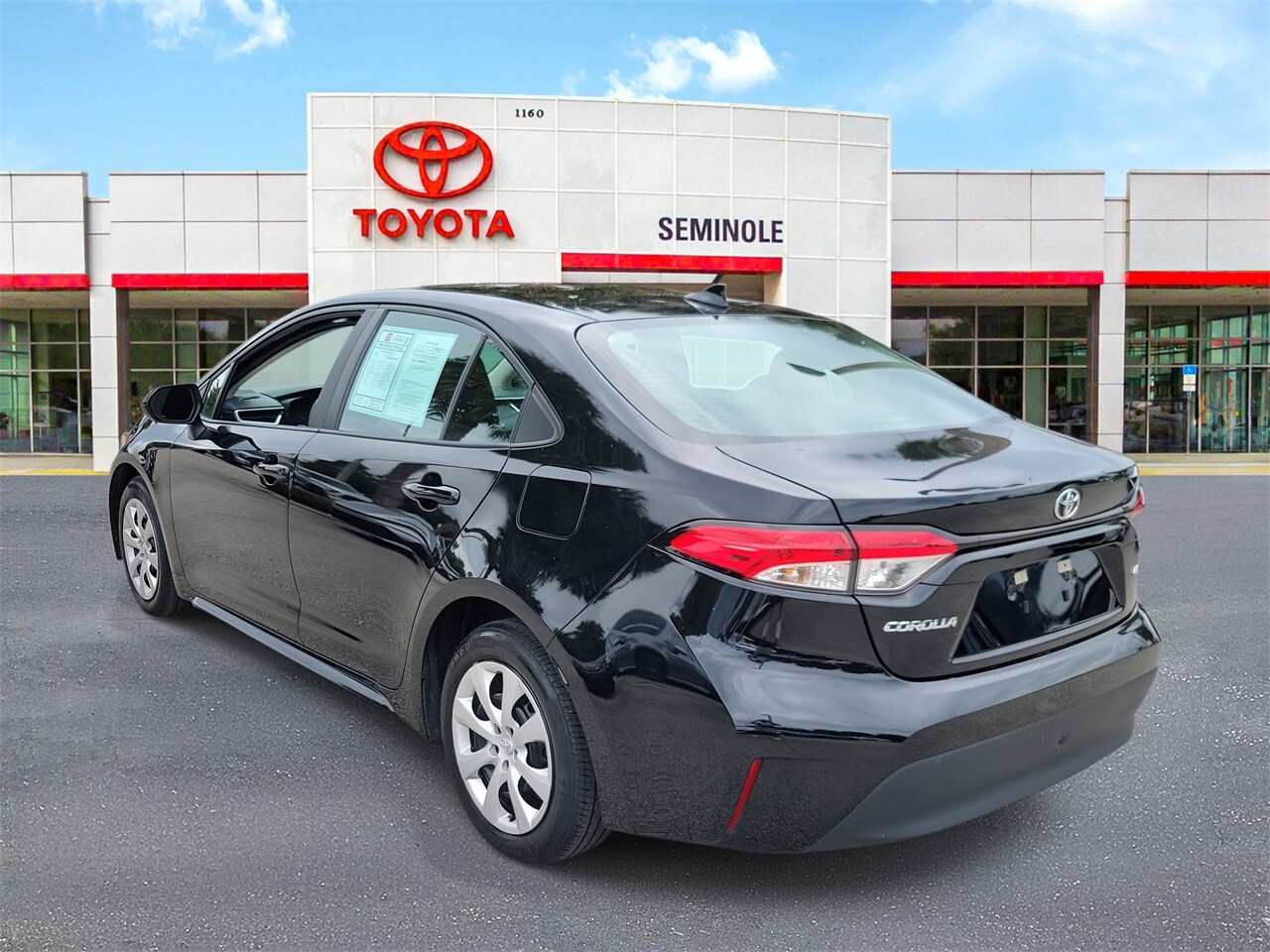 2024 Toyota Corolla LE photo 4