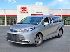 2025 Toyota Sienna XLE 7 Passenger Van Passenger Van
