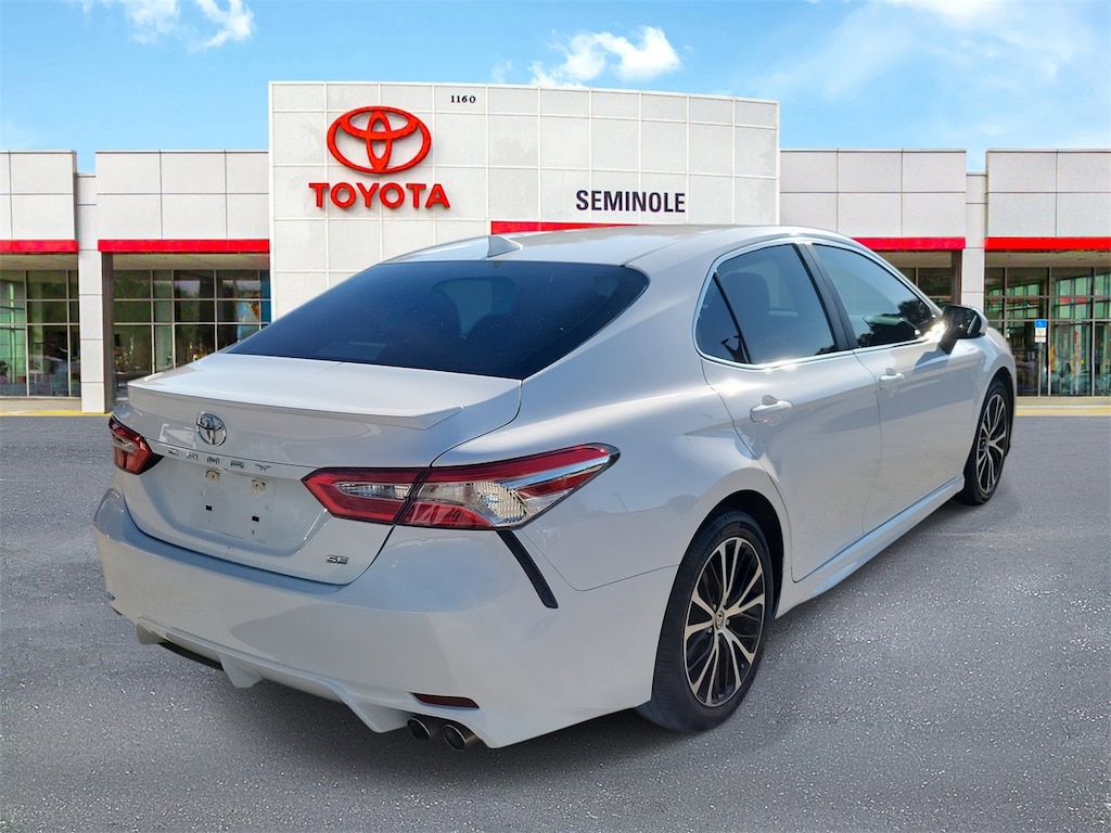 Used 2020 Toyota Camry SE Sedan