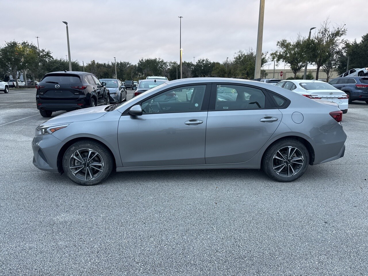 2024 Kia Forte LXS photo 2