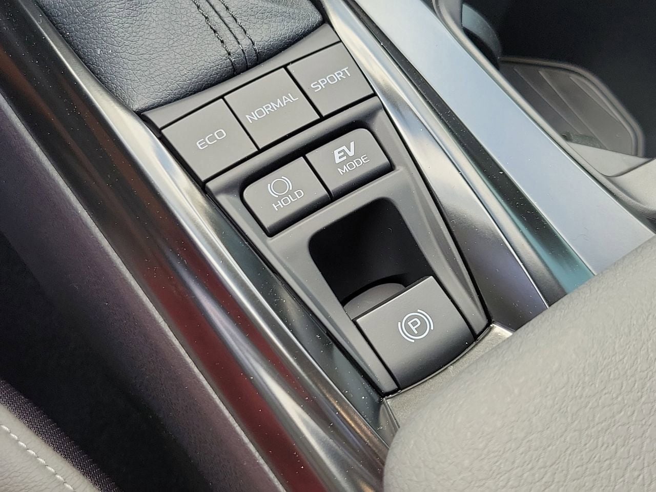 2026 Toyota Camry SE - Photo 28