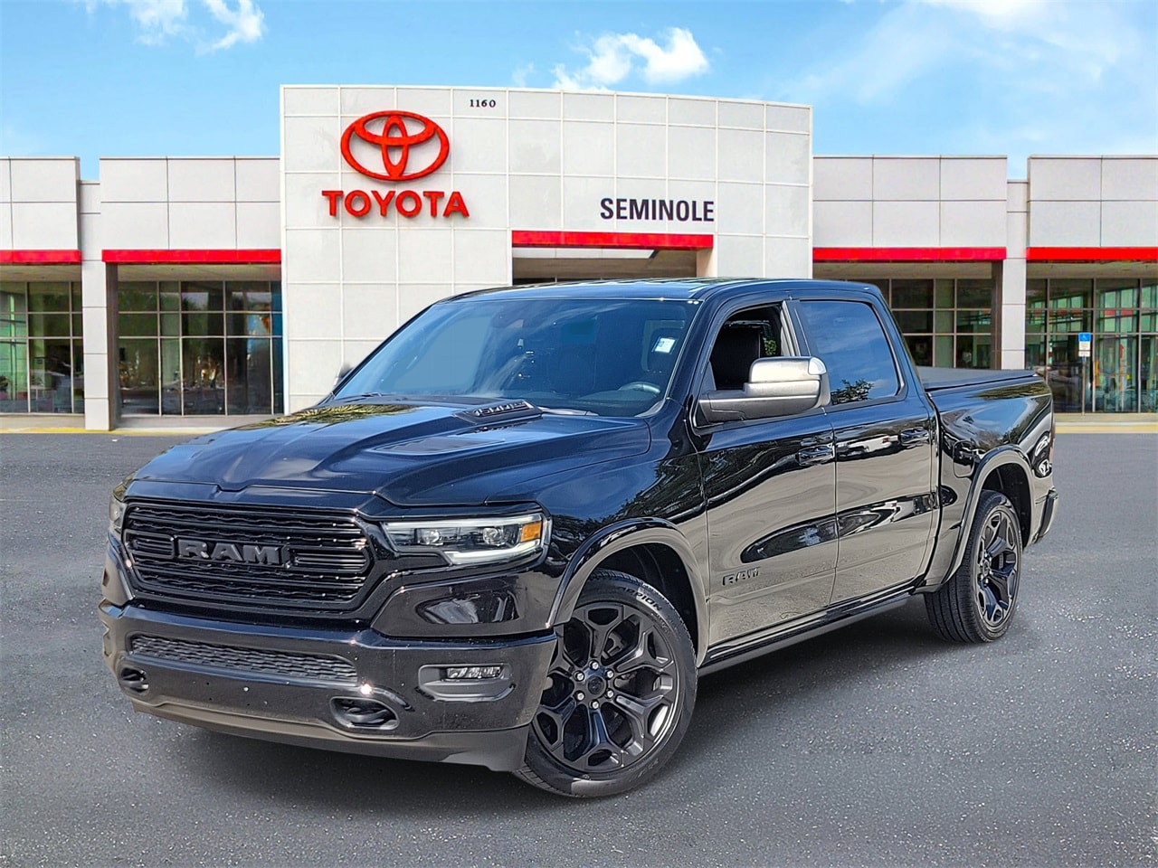 2023 RAM Ram 1500 Pickup Limited's photo