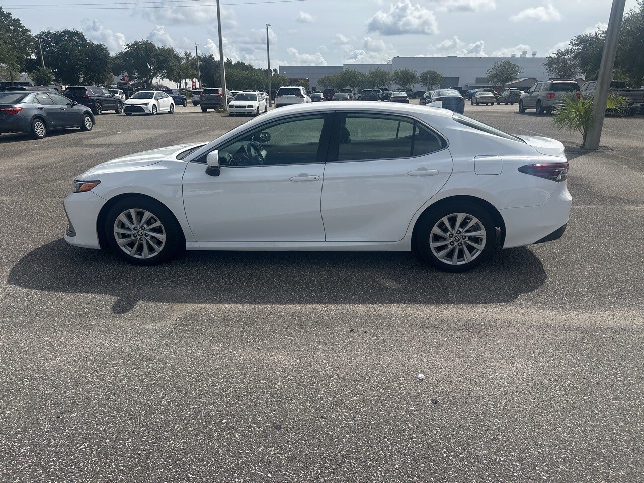 2023 Toyota Camry LE photo 2