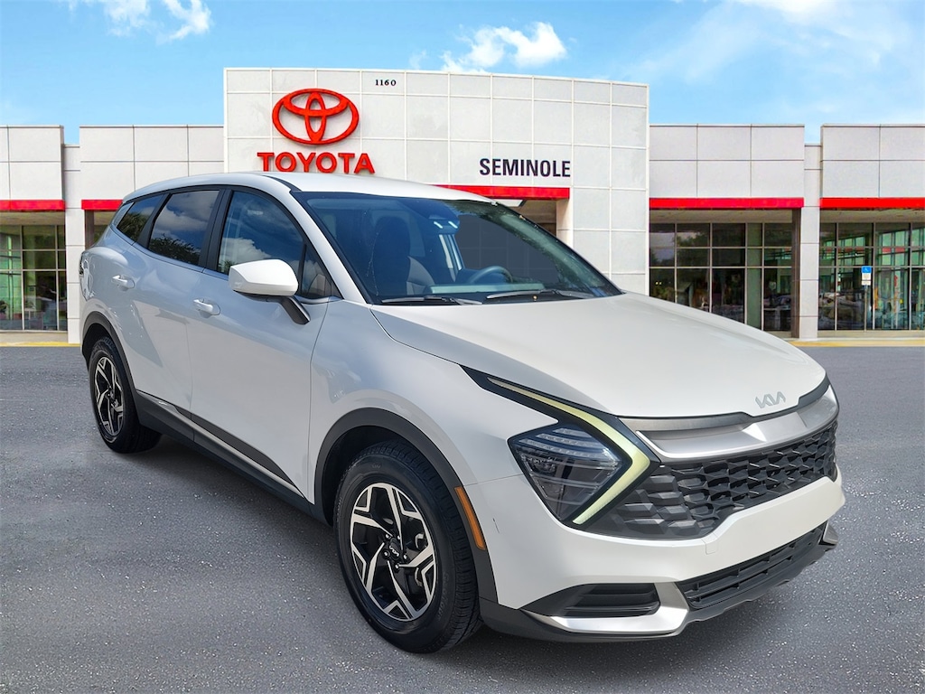 Used 2024 Kia Sportage LX SUV