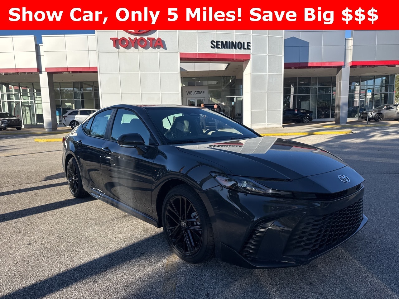 2026 Toyota Camry SE's photo