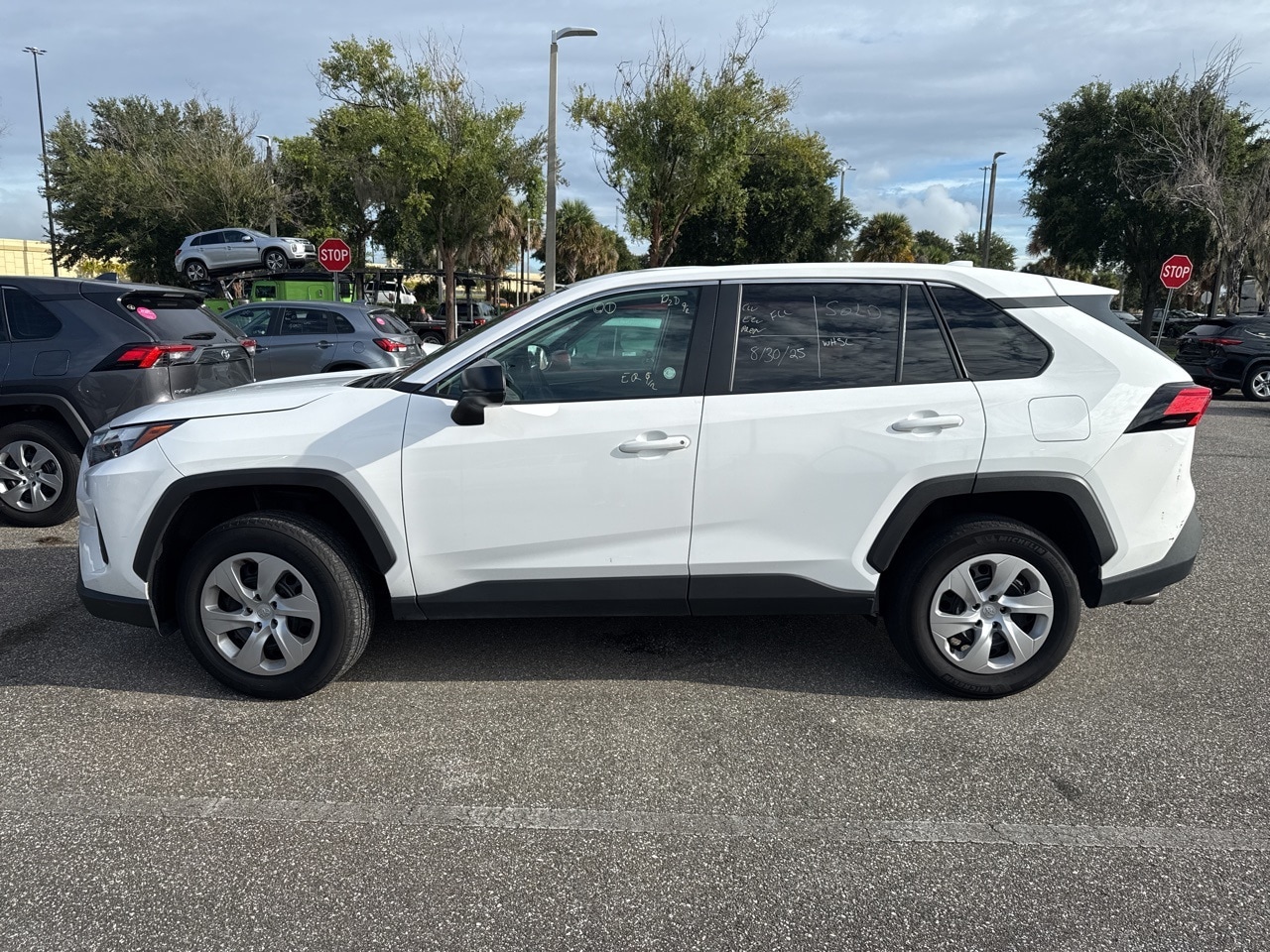 Used 2024 Toyota RAV4 LE with VIN 2T3H1RFV4RW308806 for sale in Northfield, Minnesota