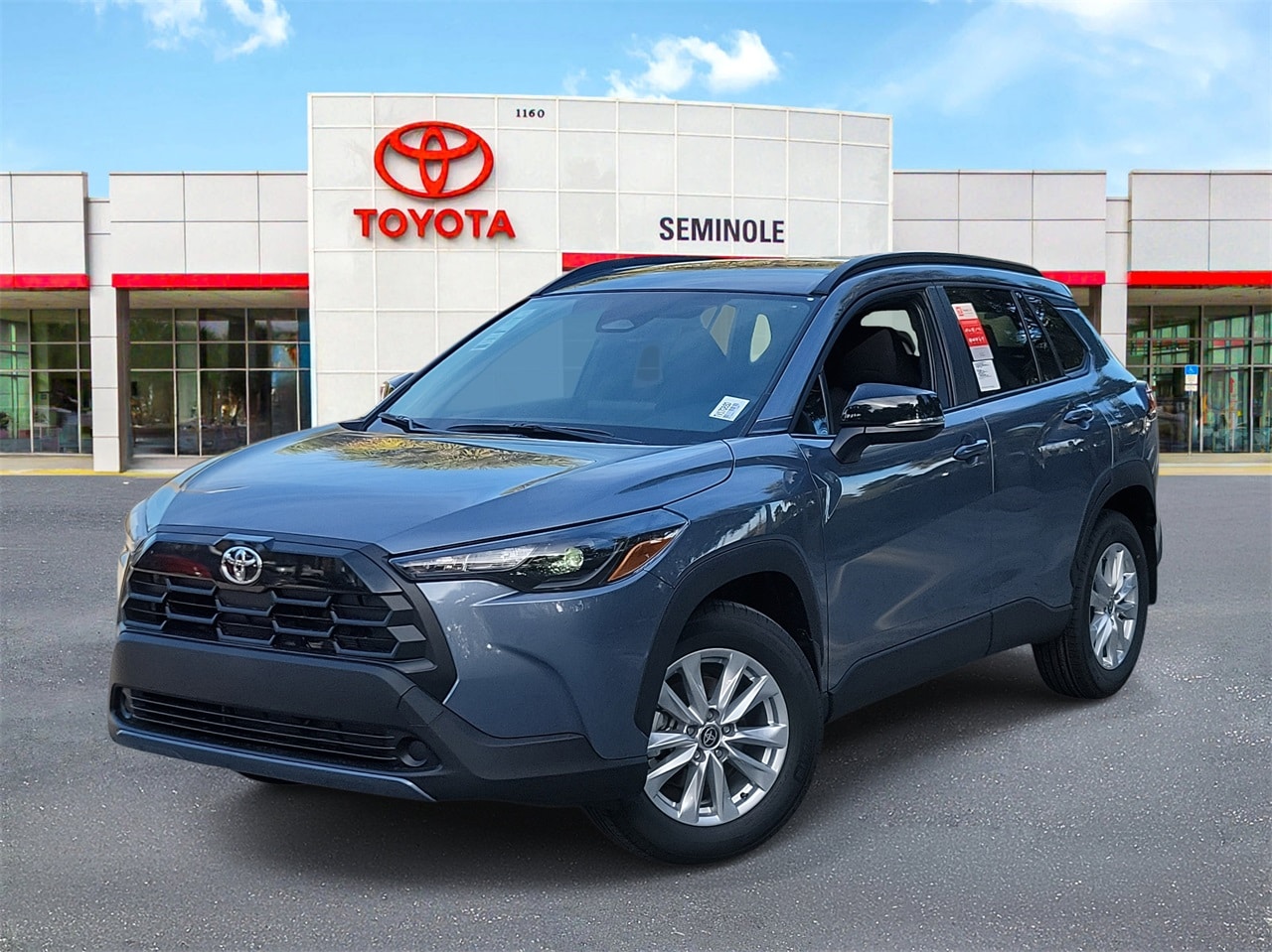 2026 Toyota Corolla Cross LE's photo