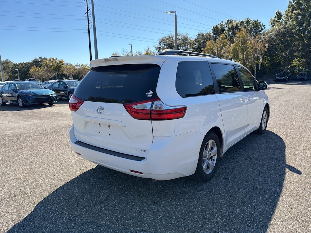 Used 2017 Toyota Sienna L Minivan/Van