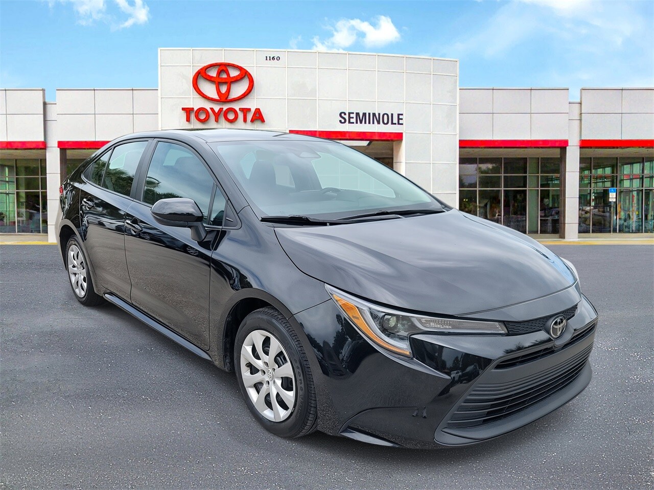 2024 Toyota Corolla LE photo 2