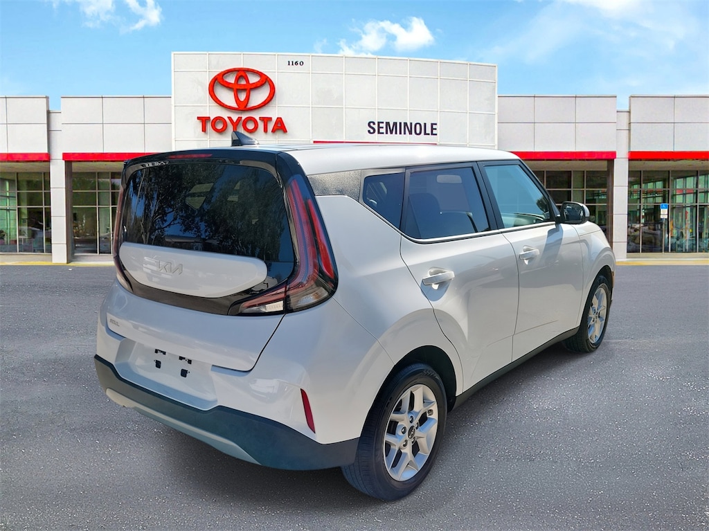 Used 2025 Kia Soul LX Hatchback