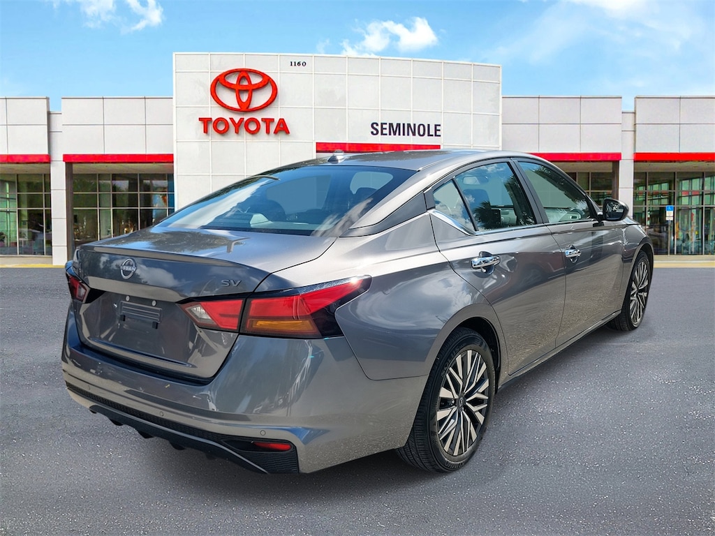 Used 2024 Nissan Altima 2.5 SV Sedan