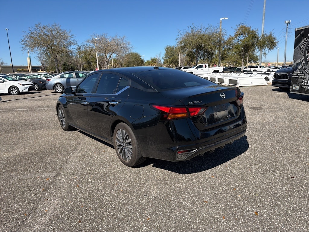 Used 2024 Nissan Altima 2.5 SV Sedan