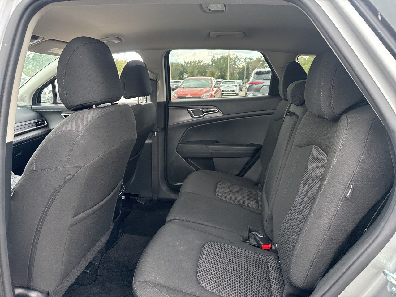 2024 Kia Sportage LX photo 4