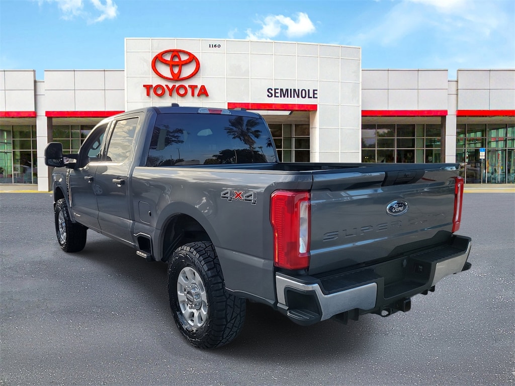 Used 2023 Ford F-250SD XLT Truck