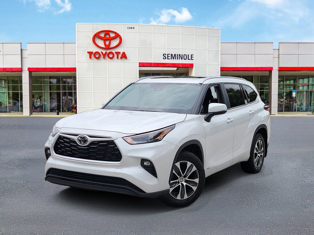 Used 2026 Toyota Highlander Hybrid XLE SUV