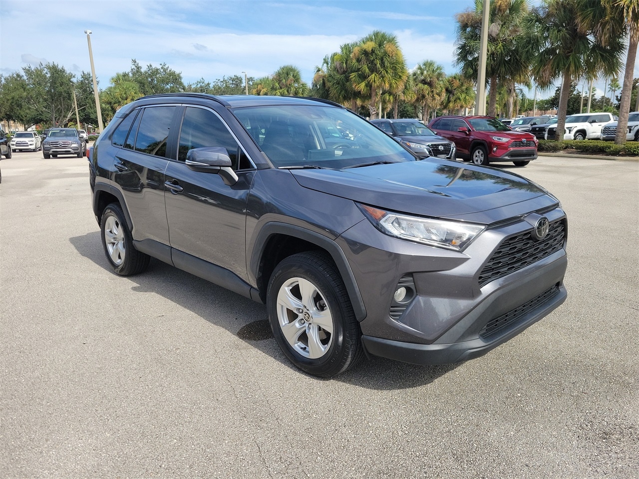 Used 2021 Toyota RAV4 XLE with VIN 2T3W1RFV9MC165496 for sale in Northfield, Minnesota