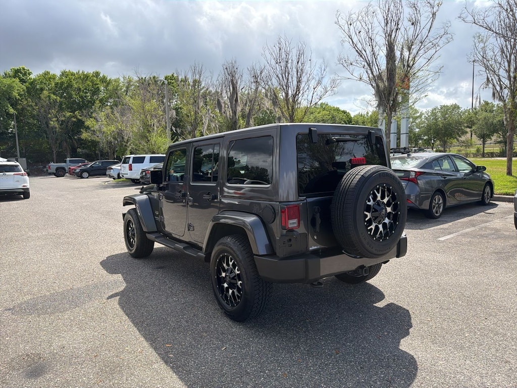 Used 2017 Jeep Wrangler Unlimited Sahara SUV