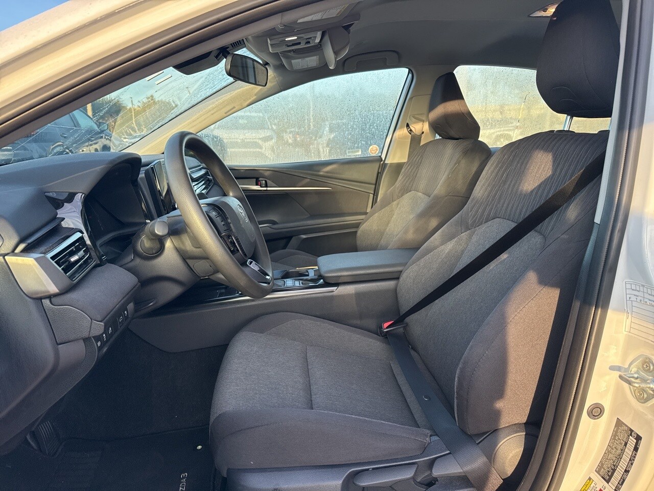 2025 Toyota Camry LE photo 4