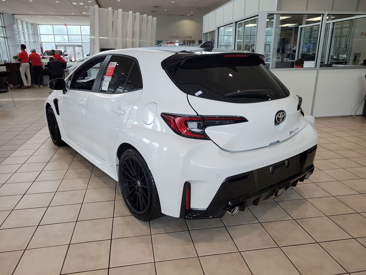 View vehicle photo 4