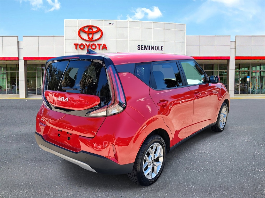 Used 2024 Kia Soul LX Hatchback
