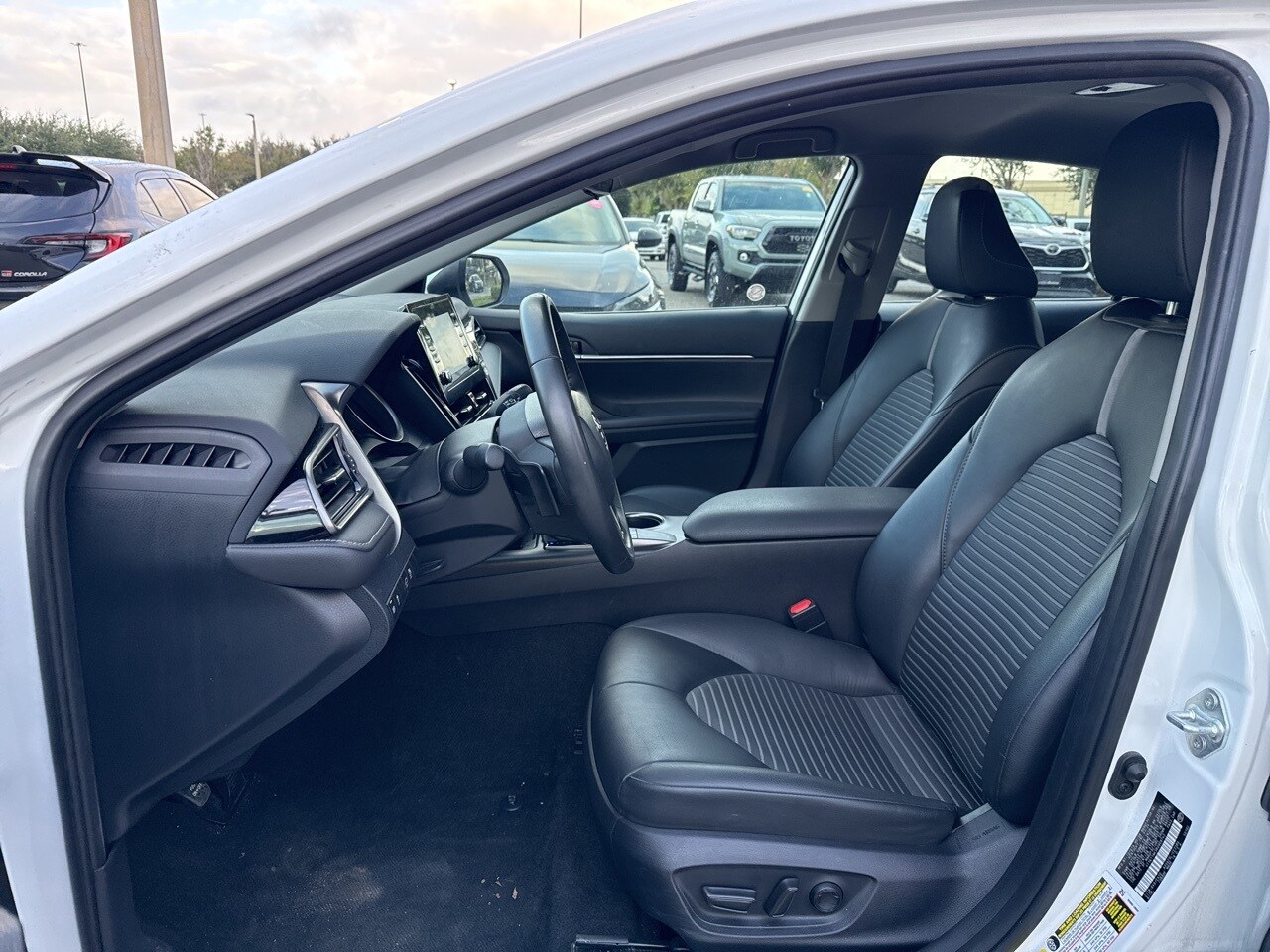 2024 Toyota Camry SE photo 3