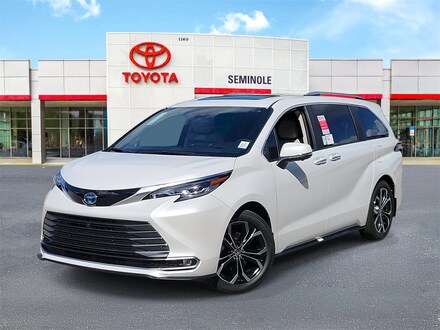 2025 Toyota Sienna Platinum 7 Passenger Van Passenger Van