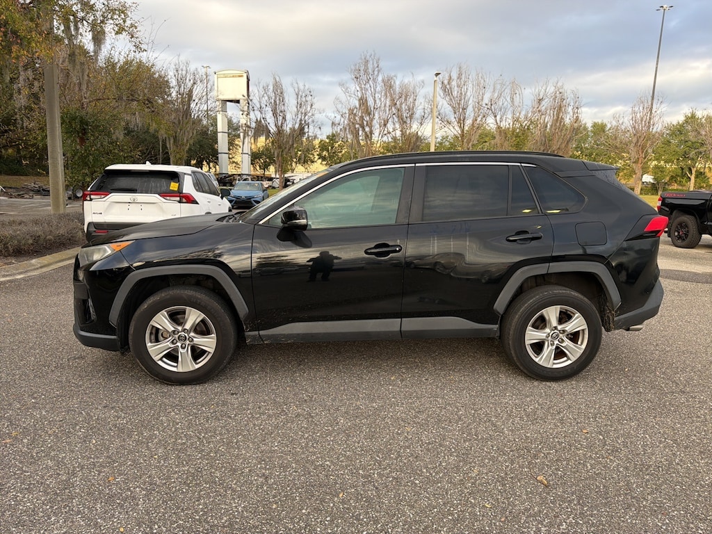 Used 2021 Toyota RAV4 XLE SUV