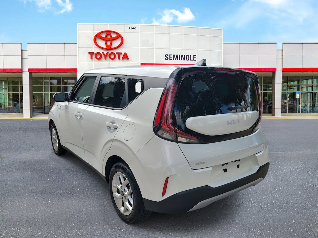Used 2025 Kia Soul LX Hatchback