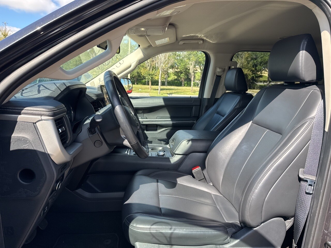 2024 Ford Expedition XLT photo 4