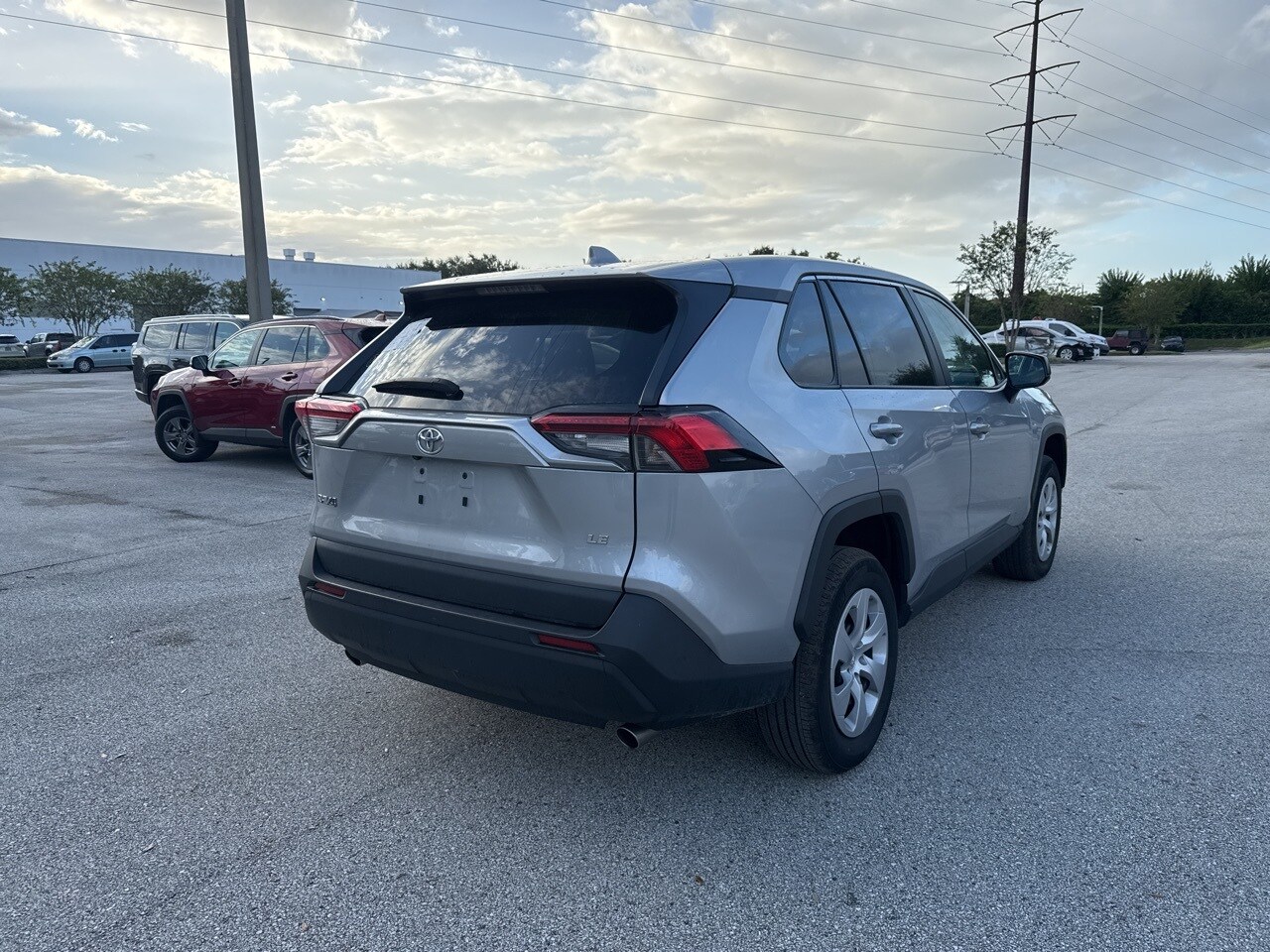 2024 Toyota RAV4 LE photo 3